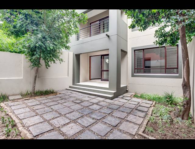 1 BEDROOM APARTMENT FOR SALE IN LONEHILL